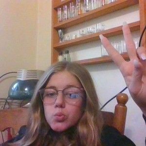 Meet your Posher, Kara